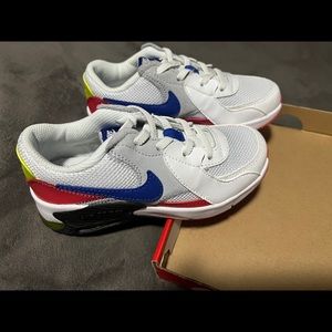 Brand NEW NIKE AIR MAX EXCEE KIDS
